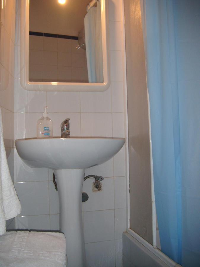 Puerta Del Sol Rooms Μαδρίτη Δωμάτιο φωτογραφία